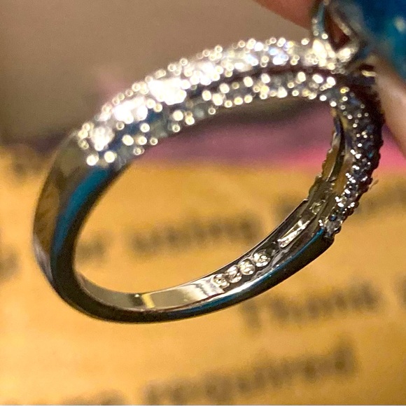 **SOLD**NWOT ¥ 18K WHITE GOLD Plated 925 Silver OVAL CZ 💎 RING (6) - Picture 4 of 5